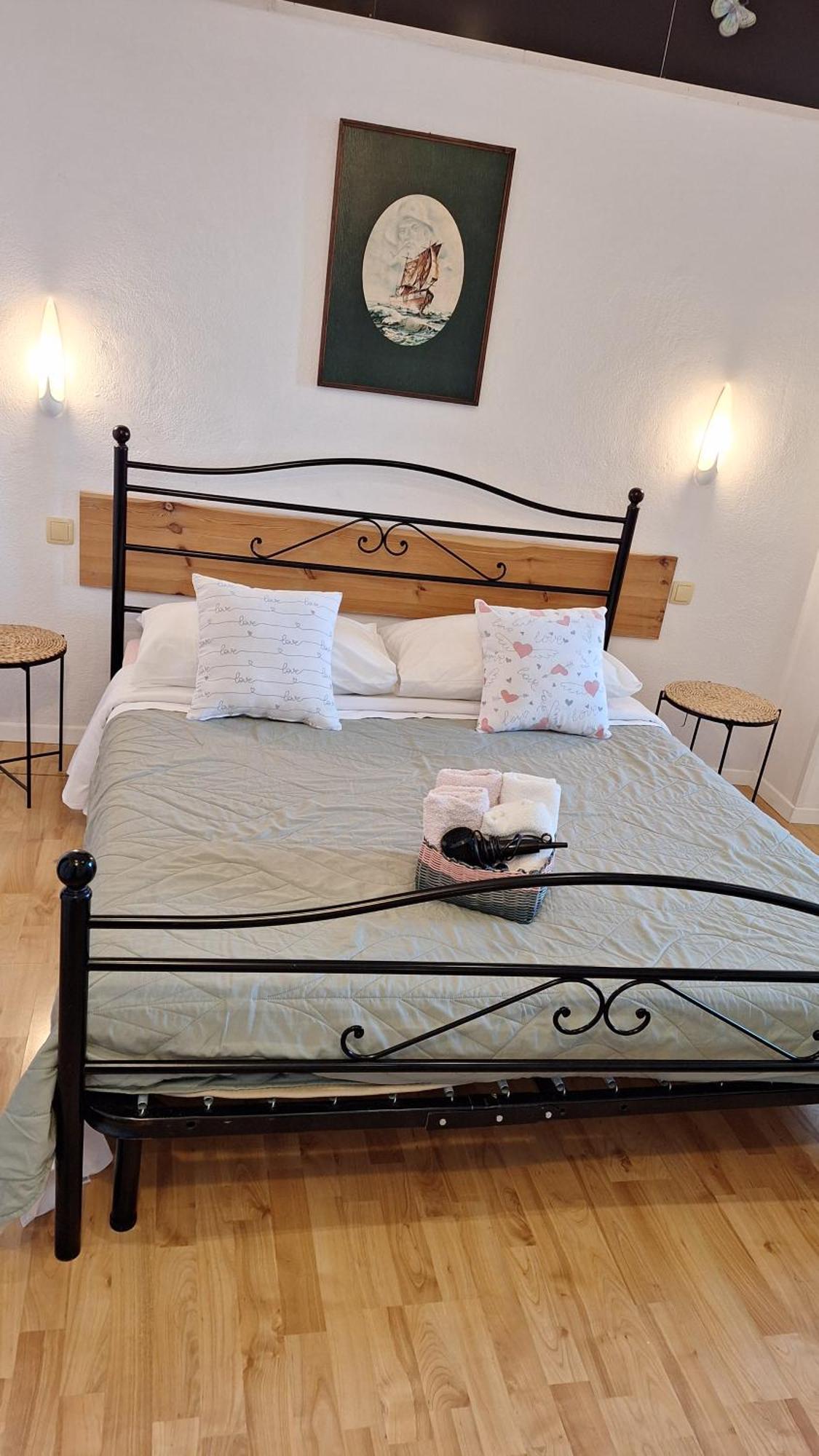 דוגי ראט Apartmani Mary מראה חיצוני תמונה