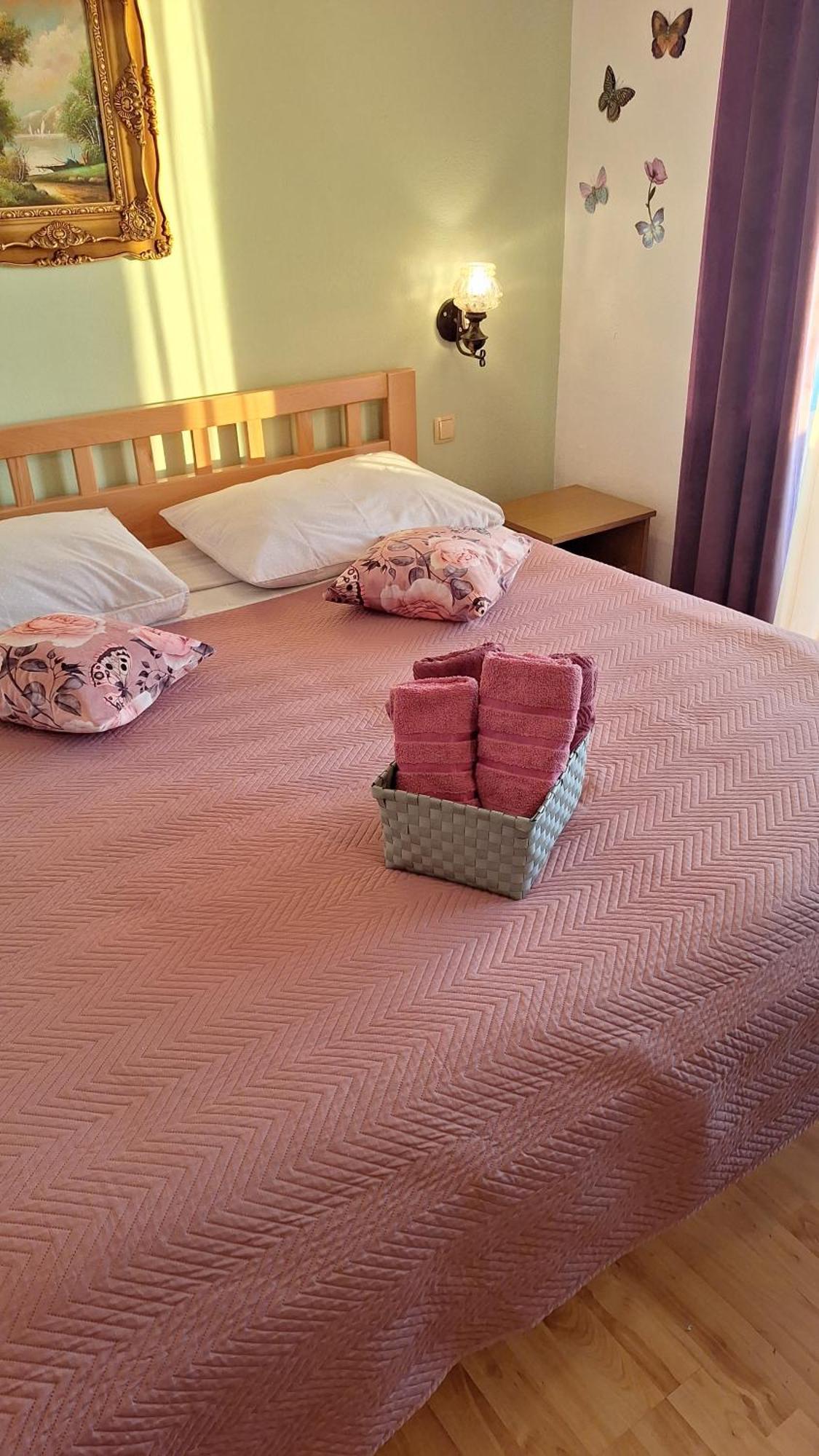 דוגי ראט Apartmani Mary מראה חיצוני תמונה